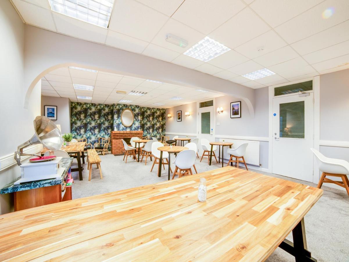 Rambler Travel Inn Портстюърт Екстериор снимка